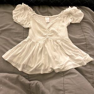 White fit n flare shirt, barely worn, in great condition. Bought December 2020.